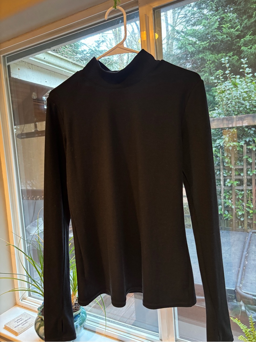 ALO Yoga Black Long Sleeve Mock Neck Ribbed Top
